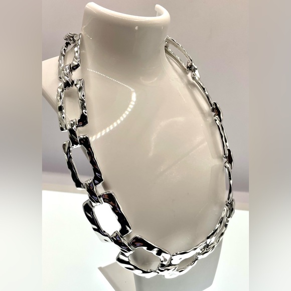 Silver Tone Necklace Choker With Large Shiny Rectangular Links Chunky Bold - Picture 7 of 8